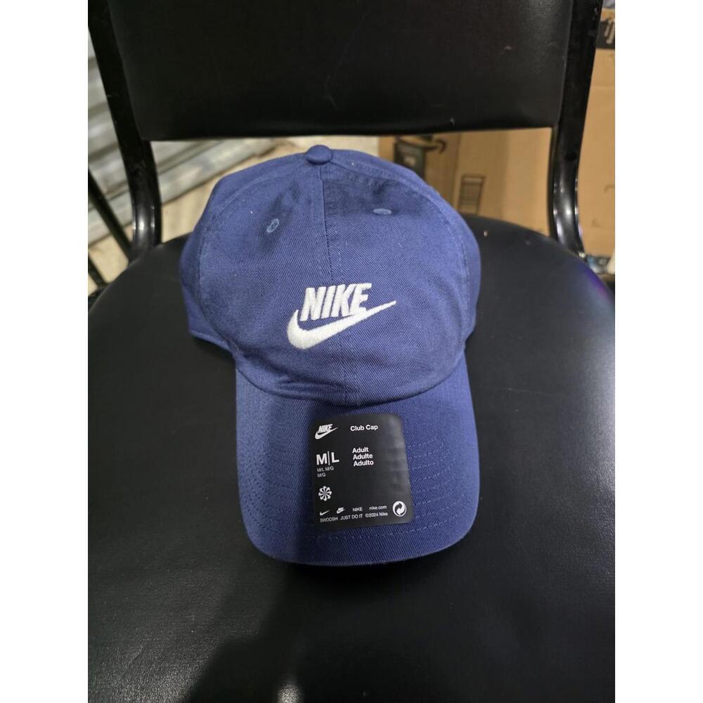 Nike Club Cap Unstructured Futura Strapback Navy Blue Size M/L